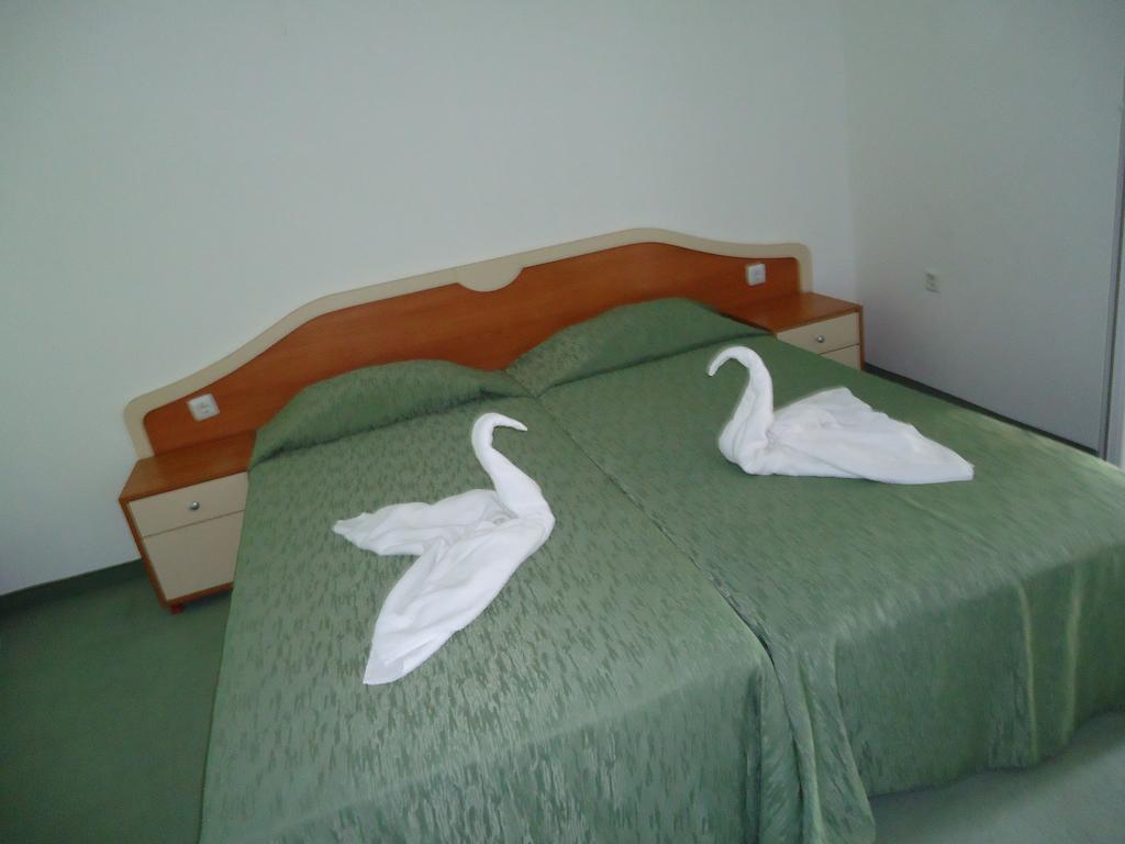 Pension Ruskovi Guesthouse Ravda Exterior photo